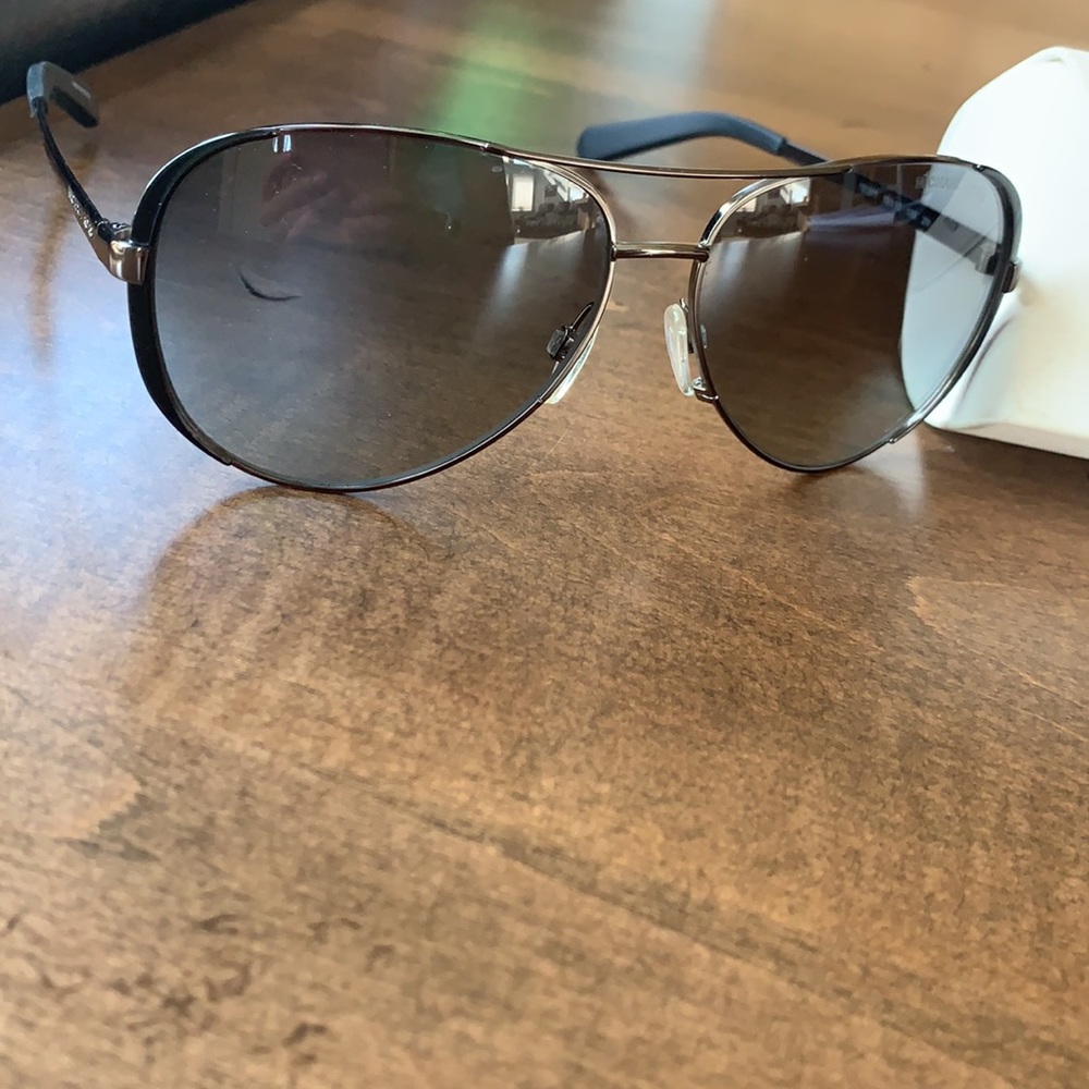 Michael Kors Chelsea style sunglasses in black - Picture 4 of 4